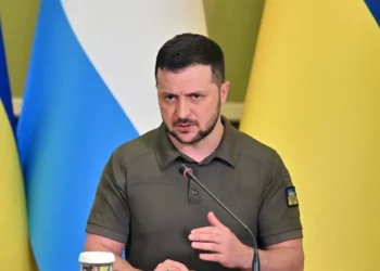 إستقالة مسؤولين أوكرانيين بارزين في تغيير كبير لموظفي الحكومة.. وكييف تفرض عقوبات على 22 شخصا مرتبطين بالكنيسة الأرثوذكسية الروسية