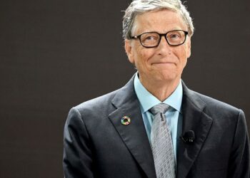 بيل جيتس يخطط لإنتاج لقاحين للإيدز والملاريا.. ويتحدث عن الزواج