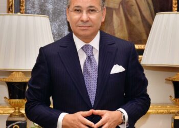 نائب رئيس مجموعة مستشفيات ” سان دوناتو ” San Donato الإيطالية يقدم مساعدات إغاثة لسوريا