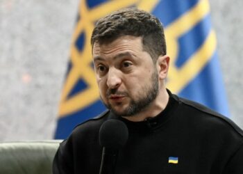 الرئيس الأوكراني يُهدد بشن هجوم عسكري على “القرم” ويوجه رسالة لإسرائيل: نريد أن تصطفوا معنا وليس أن تكونوا وسطاء