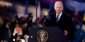 قبيل الذكرى الأولى لبدء الاجتياح الروسي لأوكرانيا.. بايدن في وارسو: حلف شمال الأطلسي “أقوى من أي وقت مضى”.. وأمريكا ستستضيف قمة “الناتو” العام المقبل