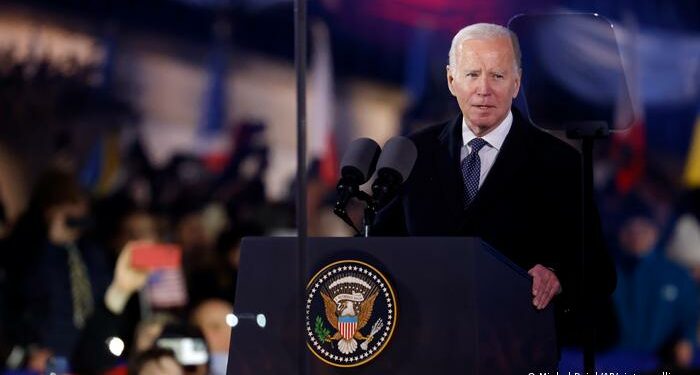 قبيل الذكرى الأولى لبدء الاجتياح الروسي لأوكرانيا.. بايدن في وارسو: حلف شمال الأطلسي “أقوى من أي وقت مضى”.. وأمريكا ستستضيف قمة “الناتو” العام المقبل