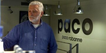 وفاة مصمم الأزياء الإسباني باكو رابان