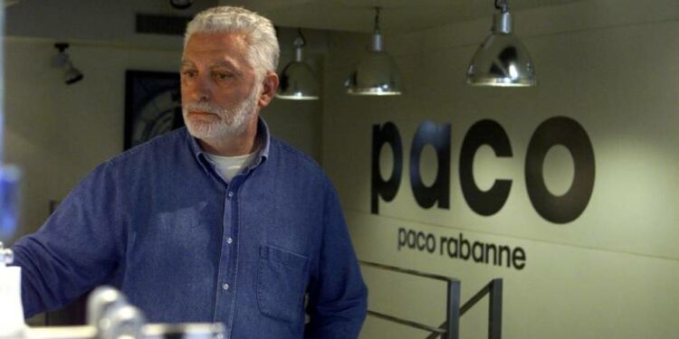 وفاة مصمم الأزياء الإسباني باكو رابان