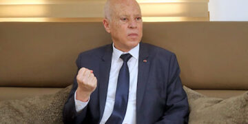 الرئيس قيس سعيد يأمر السلطات التونسية بطرد Esther LYNCH التي شاركت الإتحاد في المسيرة بصفاقس