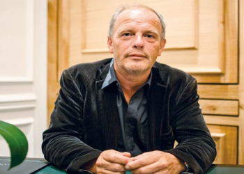 رئيس المدرسة العليا للصحافة والتواصل والعلاقات الدولية ESJ بباريسجيوم جوبان : نجحنا في تأسيس برنامج “ماجستير إعلام وعلاقات دولية بالعربي عن بعد ” لأول مرةبفرنسا تلبية لرغبة الطلاب من دول Mena