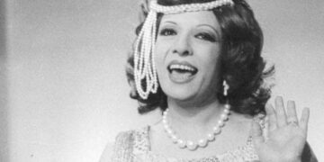 بعد صراع مع المرض.. رحيل المطربة المصرية شريفة فاضل ” أم البطل”