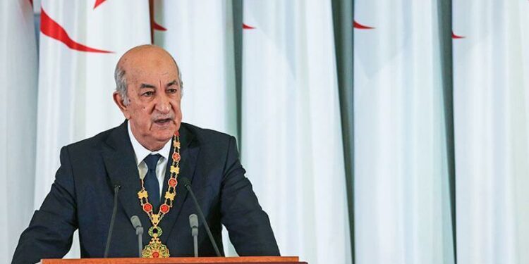الرئيس الجزائري: تونس تتعرض لمؤامرة والجزائر ستقف معها أحب من أحب وكره من كره