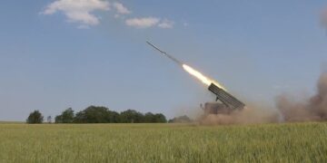 روسيا تؤكّد أن أوكرانيا نشرت صواريخ أميركية بعيدة المدى.. ودفاعاتها أسقطت صاروخا من طراز GLSDB