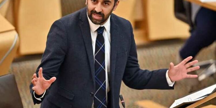 لأول مرة بالمملكة المتحدة.. مسلم يقود حكومة اسكتلندا