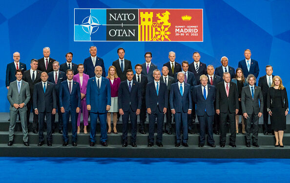 حلف شمال الاطلسي يصعد من لهجته تجاه الصين ويحذرها من تسليح روسيا ويدعو إلى تعزيز الإنفاق الدفاعي