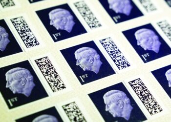 طرح أول طابع بريطاني يحمل صورة الملك تشارلز الثالث