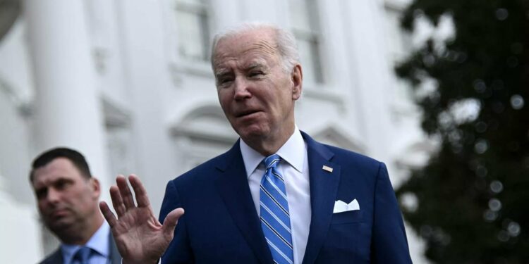 مجلة أمريكية تكشف عن وضع بايدن المحرج في الإنتخابات الرئاسية المقبلة