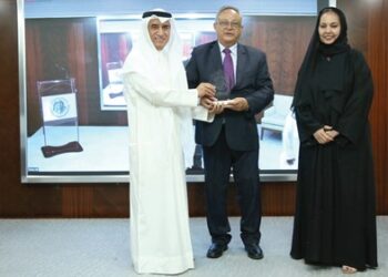 أحمد زايد يقدم محاضرة بعنوان ” الحقل الديني ” بمؤسسة العويس الثقافية