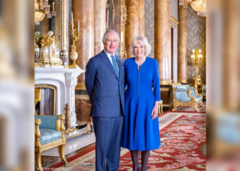 قصر بكنغهام ينشر صورة جديدة للملك تشارلز والملكة القرينة