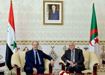 الجزائر.. المقداد يسلم الرئيس تبون رسالة من بشار الأسد ويؤكد أن سوريا تحارب اليوم الإرهاب الذي إستهدفها كما إستهدف بالأمس الجزائر