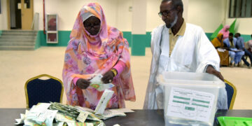 موريتانيا.. 9 أحزاب موالية تطالب بوقف الفرز وإعادة الإنتخابات