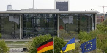 أمين عام الحلف الاطلسي يؤكد أن إنضمام أوكرانيا للحلف وسط الحرب “ليس واردا”.. وفشل خطة جديدة لتمويل الدعم العسكري لكييف… معلومات عن الإنفاق الدفاعي لدول الإتحاد الأوروبي