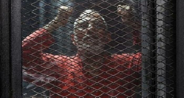 مصر.. إحالة مرشد الإخوان والبلتاجي وحجازي وآخرين إلى المفتي تمهيدًا لإعدامهم لإتّهامهم بـ”أحداث المنصة”