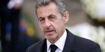 الرئيس الفرنسي الأسبق ساركوزي يخسر طعنا على إدانته في قضية فساد