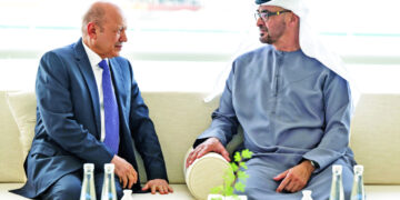الرئيس الإماراتي يستقبل العليمي ويبحثان العلاقات الثنائية بين البلدين والمستجدات على الساحة اليمنية