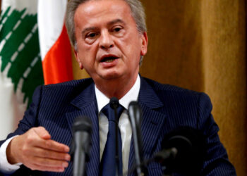 حاكم مصرف لبنان يتخلف عن جلسة تحقيق في باريس