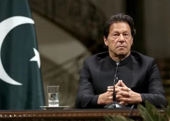 المحكمة العليا الباكستانية تعتبر توقيف عمران خان “باطلاً”.. وتؤكد أنه “من الآن فصاعدًا لا ينبغي أن يتم أي توقيف في مبنى المحكمة”