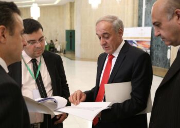 تعيين مساعد وزير الخارجية السوري أيمن سوسان سفيرا لدى السعودية