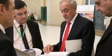 تعيين مساعد وزير الخارجية السوري أيمن سوسان سفيرا لدى السعودية