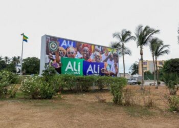 رئيس الغابون الإنتقالي: الرئيس المخلوع “لديه حرية السفر إلى الخارج” إذا رغب في ذلك