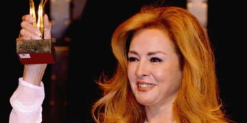 نجلاء فتحي تستغيث بوزيرة الثقافة المصرية !!!