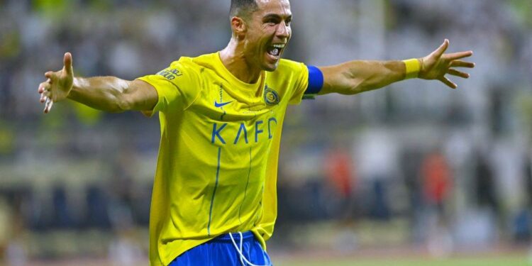 رونالدو يتحدث عن “شرط” إستمراره في الملاعب