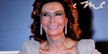 نقل النجمة الإيطالية صوفيا لورين للمستشفى بعد سقوطها في المنزل