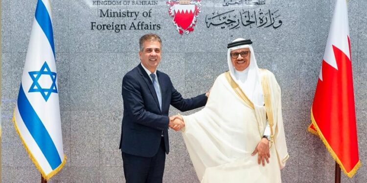 إسرائيل والبحرين تبحثان الأمن الإقليمي وتعميق العلاقات