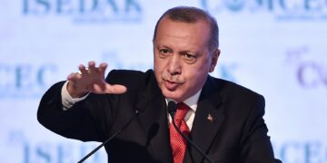 الرئاسة التركيّة تطلب من البرلمان تمديد عمل وبقاء الجيش التركي لمُدّة عامين في سورية والعراق!