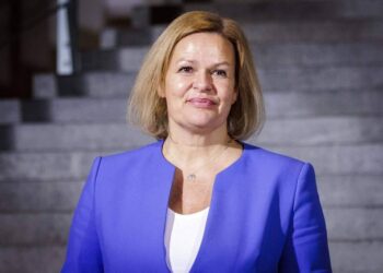 وزيرة الداخلية الألمانية تدعو لترحيل داعمي حماس