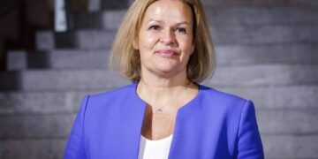 وزيرة الداخلية الألمانية تدعو لترحيل داعمي حماس