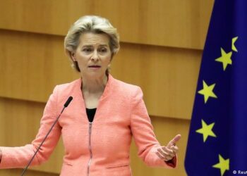 850 موظفاً من الإتحاد الأوروبي يدينون موقف المفوضية الداعم لـ”إسرائيل”