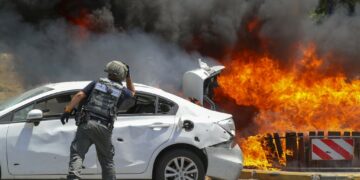 “القسام” تشنّ هجوماً صاروخياً مكثفاً على عسقلان وتعلن قصف مطار “بن غوريون” وتل أبيب ردا على إستهداف المدنيين في غزة