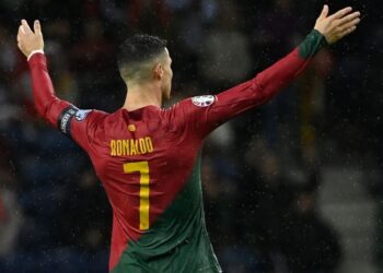 رونالدو يواصل تحطيم الأرقام ويتخطى هالاند