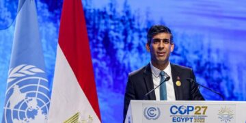 سوناك قرر إقامة سياج خشبي حول قصره