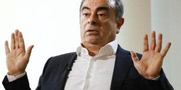 القضاء اللبناني يصدر قراراً بإخلاء كارلوس غصن لمنزله