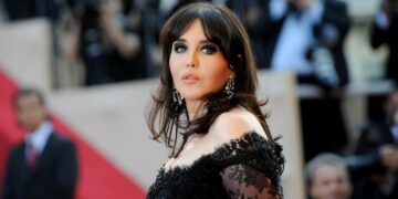 النجمة الفرنسية إيزابيل أدجاني تُحاكَم في باريس بتهمتي الإحتيال الضريبي وغسل الأموال