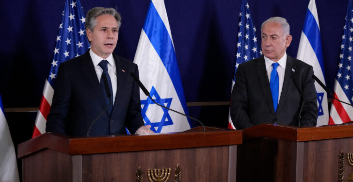 بلينكن لنتنياهو: جئت ليس فقط كوزير خارجية الولايات المتحدة وإنما أيضا كيهودي والرسالة التي أجلبها إلى إسرائيل هي “طالما أن أمريكا قائمة سنكون دائما الى جانبكم”