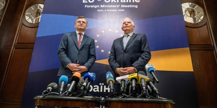 إجتماع لوزراء خارجية الاتحاد الأوروبي في كييف.. وبوريل يؤكد: مستقبل أوكرانيا هو ضمن الإتحاد الأوروبي