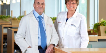 عالمان من المجر وأمريكا يفوزان بجائزة نوبل في الطب لعام 2023