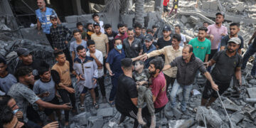 جنوب أفريقيا تدعو لنشر قوة دولية لحماية المدنيين في غزة وسط التصعيد الإسرائيلي.. والأزهر يثمن موقف من أدانوا “المجازر الوحشية” في القطاع.. والمدير العام لمنظمة الصحة يطلق نداء شخصياً لوقف النار