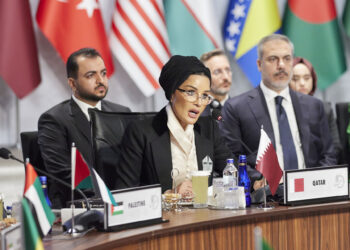 الشيخة موزا تعتذر عن دورها كسفيرة لليونسكو