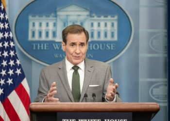 البيت الأبيض ينفي “موافقة” واشنطن على العملية الإسرائيلية في مستشفى الشفاء