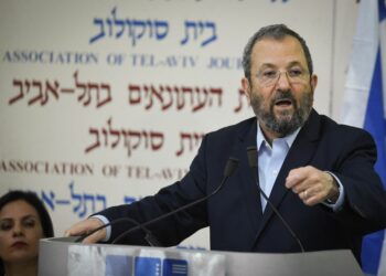 ايهود باراك يحذر من نفاد الوقت لتنفيذ مهمة الجيش الإسرائيلي في غزة بسبب الإستياء المتزايد من واشنطن وتراجع الدعم الغربي بسبب تزايد القتلى